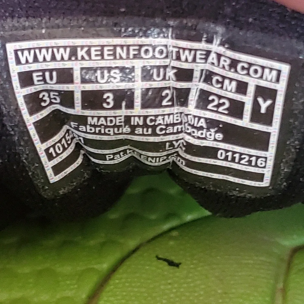 Keen Uneek O2 Bungee Water Shoes Boys 3 Waterproof‎ Sandals Black Green
